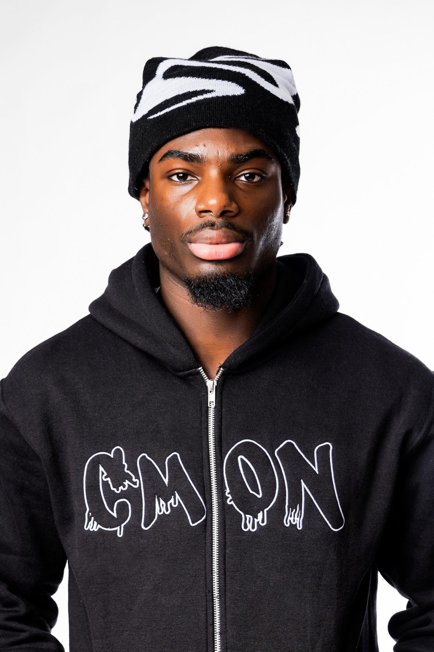 CM BEANIE BLACK WHITE