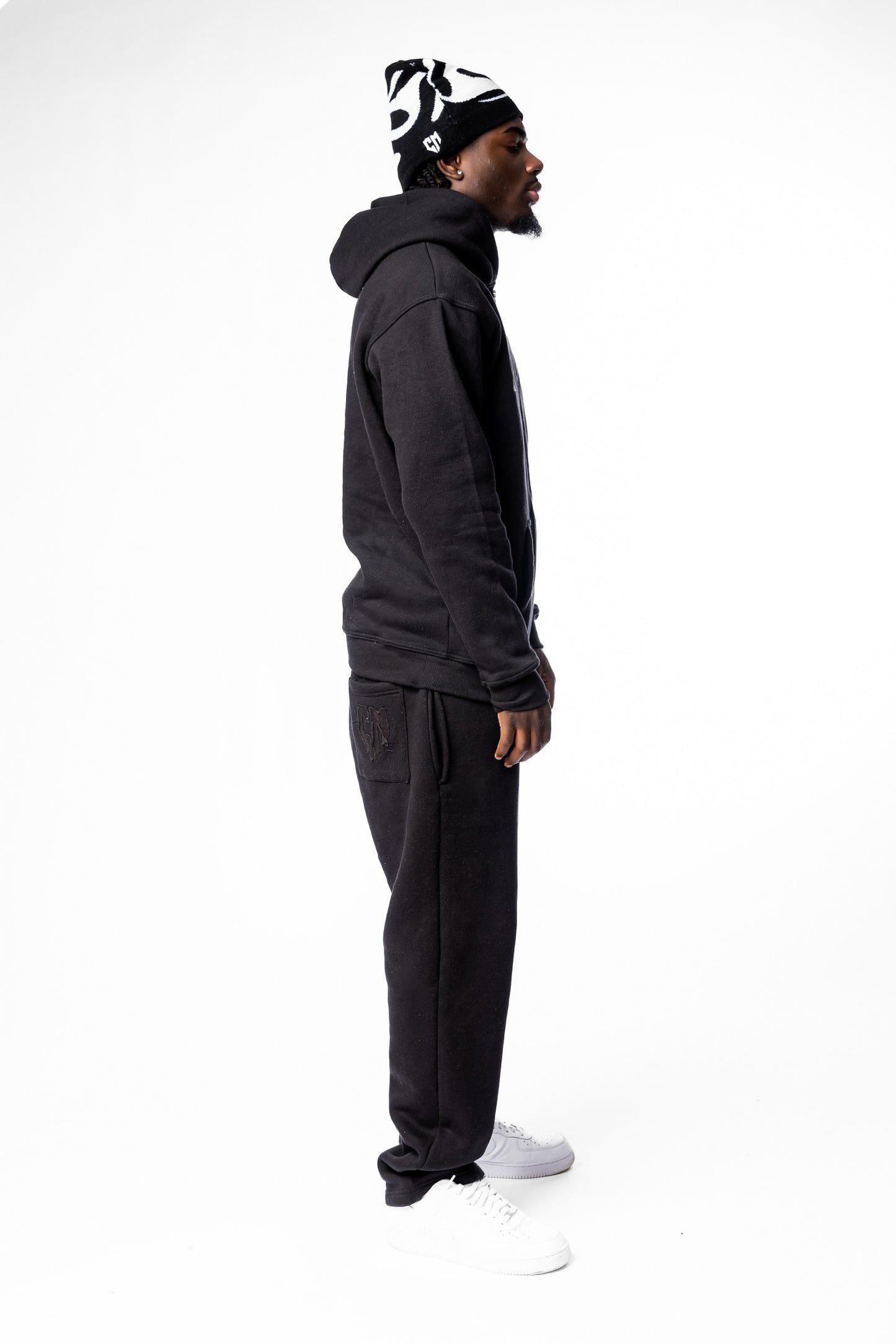 CM BEANIE BLACK WHITE