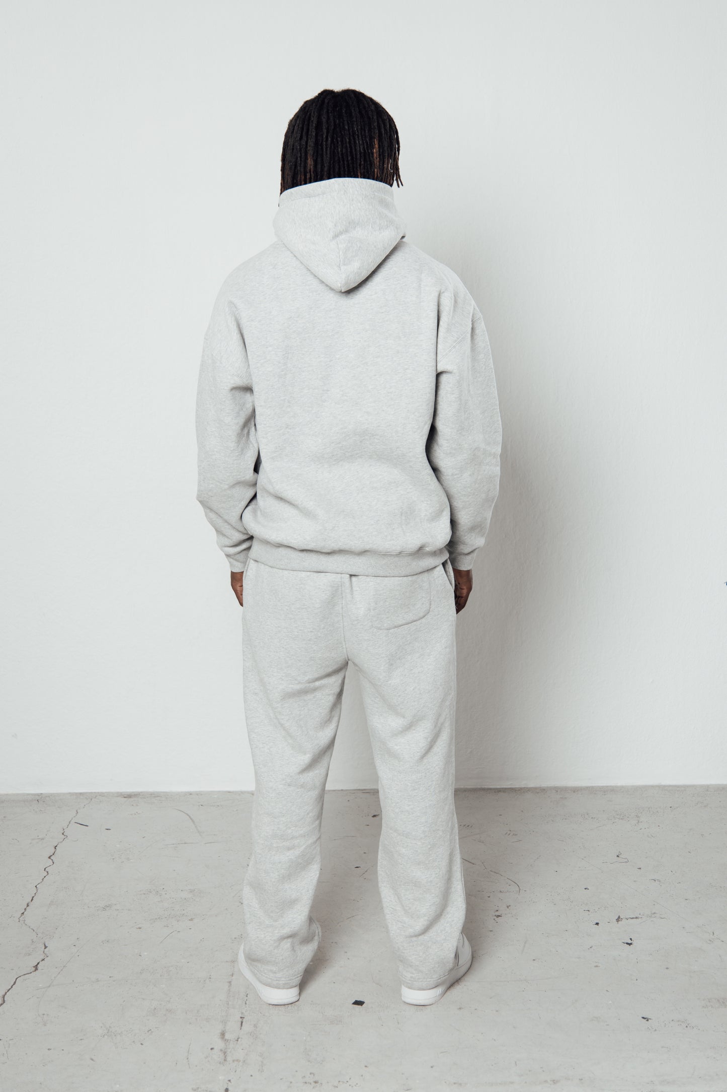 GREY SIGNATURE JOGGER