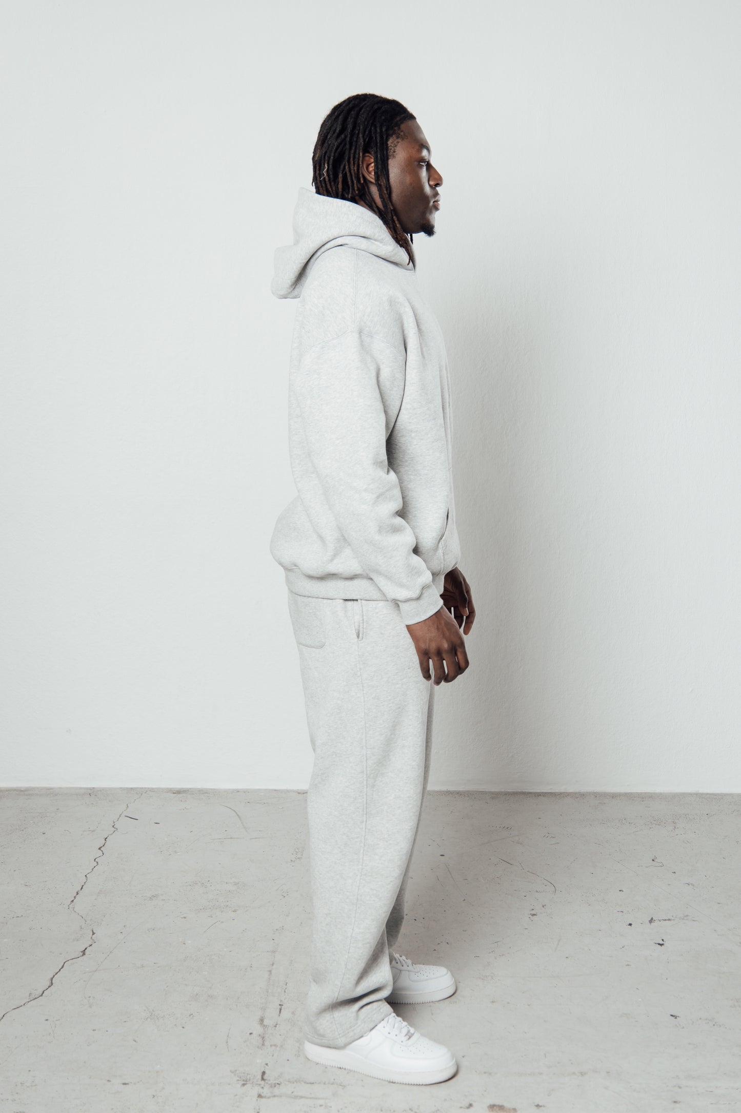 GREY SIGNATURE JOGGER